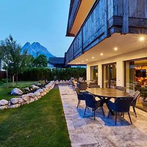 Private Spa&garden Alpi Apartment